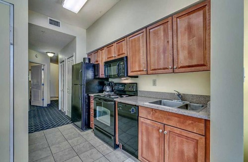 Myrtle Beach Condo | · NEW! Stunning Condo, Sleeps 6. Waterpark, Pools and Lazy Rivers!