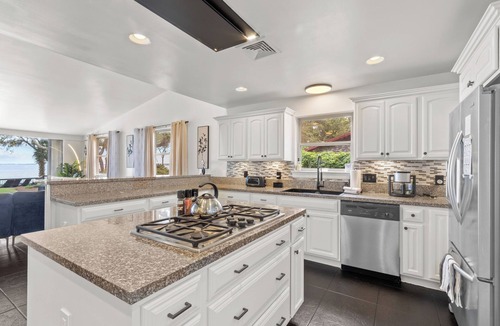 Lake Lorraine House | NEW Waterfront Escape - Easy Check-In/GYM/EV Charger!