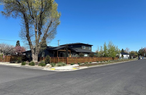 Redmond Apartment | Newly built, 2-bedroom loft, high desert sunsets & mountain peaks, A/C and Wifi