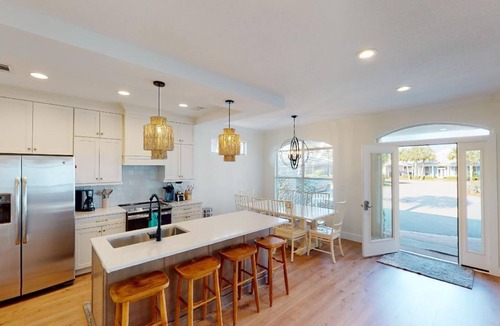 Miramar Beach House | Newly Renovated 3BR Home in Gated Community 2 pools and Beach Access! Sleeps 10