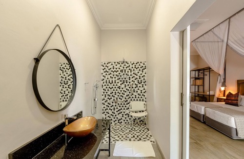 Victoria Falls Hotel | Nkosi Guest Lodge