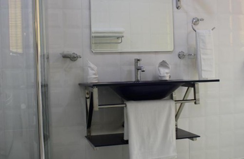 Lusaka Hotel | Nomads Court Chudleigh