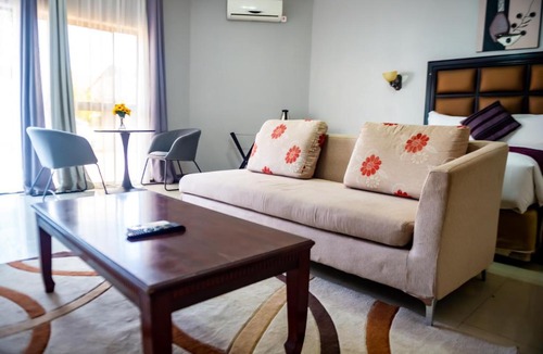 Lusaka Hotel | Nomads Court Chudleigh