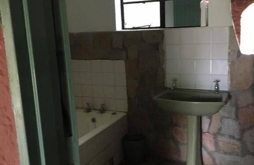 Kwekwe Hostel | Nyangombe Backpackers