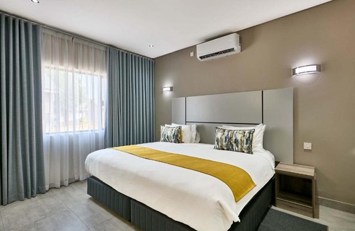 Tlokweng Hotel | Oasis Hotel