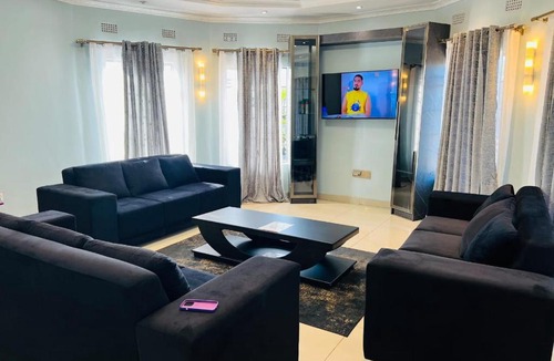 Livingstone Apartment | Ocean Breeze Inn