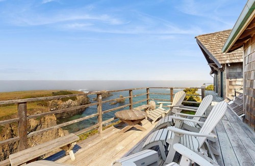 Fort Bragg House | Oceanfront Home - Stunning Views & Private Hot Tub