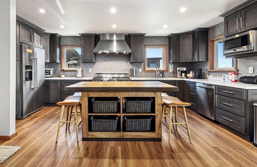 Bodega Bay House | Oceanfront Sonoma Coast · 3 en-suite bdrms · hot tub · pool table