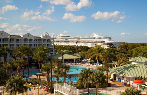 Port Canaveral Villa | Oceanfront Villa | On-Site Water Park + Lazy River