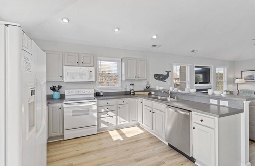 Carolina Dunes House | Oceanside Home in Duck with a Private Pool and Hot Tub!