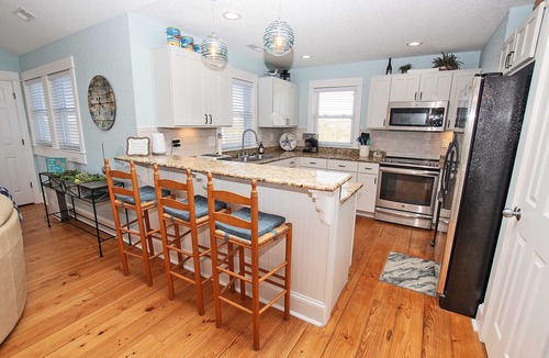 Corolla House | Oceanside, Hot Tub, Screened Porch, Wild Horses, 4x504, Sol Searcher