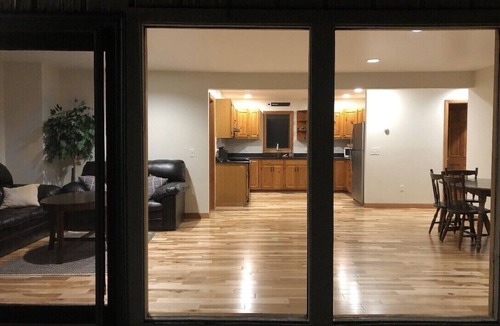 Carrabassett Valley House | On the shuttle bus route and private house without neighbors!