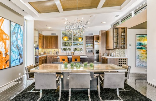 The Mesa House | One-of-a-kind luxury home with private pool & spa, WiFi, AC & on-site ruins