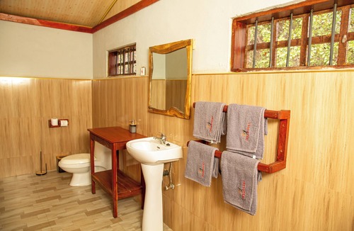 Mfuwe Cabin | Oxpecker Safari Lodge