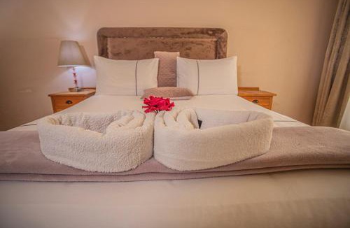 Harare East House | Palm villa