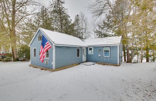 Palmyra House | Palmyra Cottage w/Deck on Whites Pond!