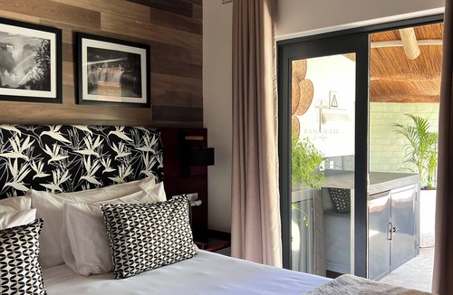 Victoria Falls Cabin | Pamarah Lodge