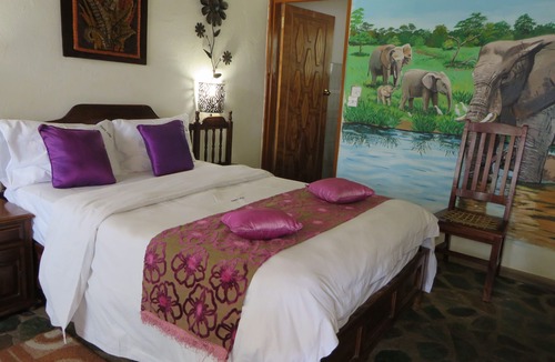 Bulawayo Cabin | Parrot Lodge