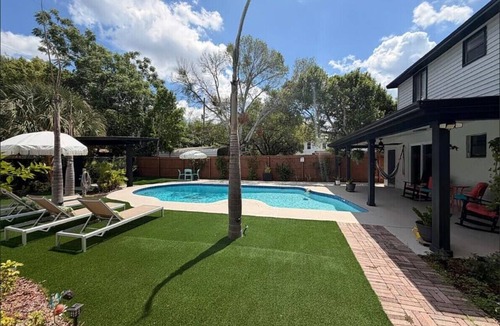 Wadeview Park Apartment | Peaceful Poolside Retreat Near Orlando Health. Resort Style Amenities Workspace