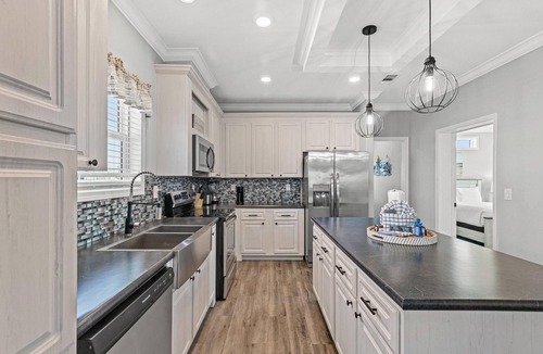 Grand Isle House | Pet Friendly Beach House - Lazy Palms