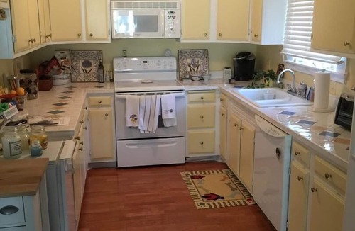 Country Club Estates House | Pet Friendly in Town Rehoboth Beach!