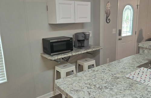 Crawfordville House | Pet friendly Kayak with the manatees