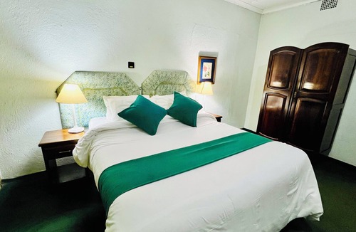 Nyanga Hotel | Pinetree Inn Hotel
