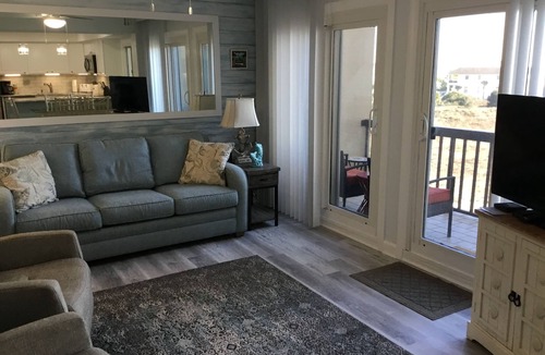 Sunnyside House | PINNACLE PORT CARILLON BEACH 2 BEDROOM CONDO 2.5 BATHROOM