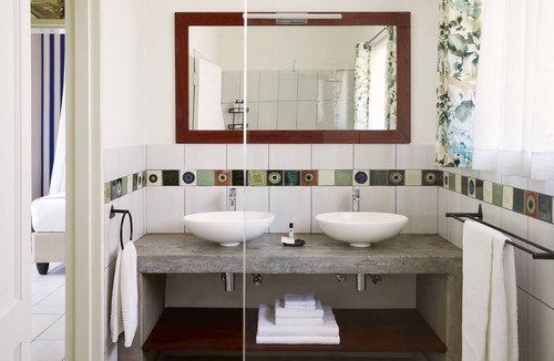 Victoria Falls Cabin | Pioneers Lodge