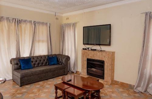 Harare House | Pomona BB House