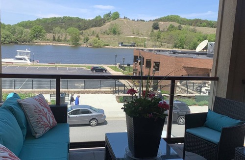 Grand Haven Condo | Prime View of Fountain and Channel ~ Great location!