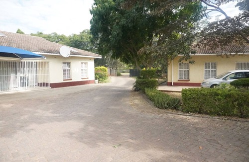 Greendale House | Pristine 3 Bed, Close to Anmenties and City Centre