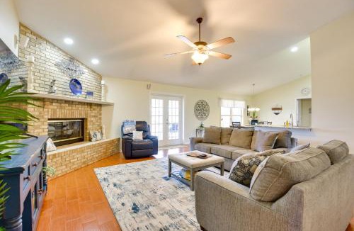 Braden River House | Private Estate on 10 Acres w/Pool in Bradenton