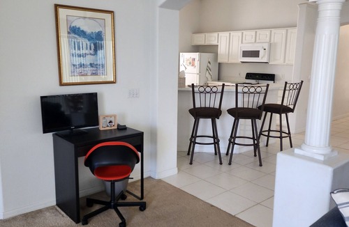 Bridgewater Crossing House | Private Pool Home in peaceful neighborhood <8 miles to Disney!