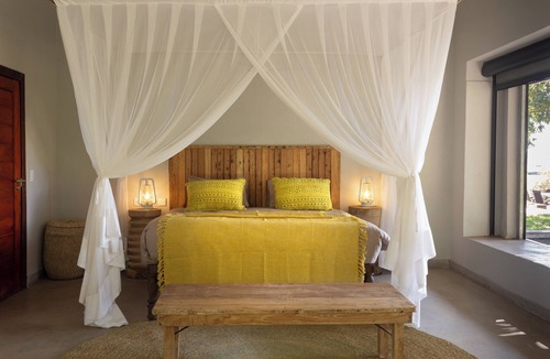 Kakumbi Cabin | Private Safari House, 5 minutes from South Luangwa National Park