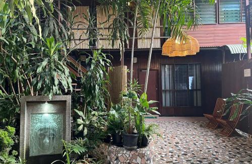 Port Moresby Hotel | Raintree Lodge