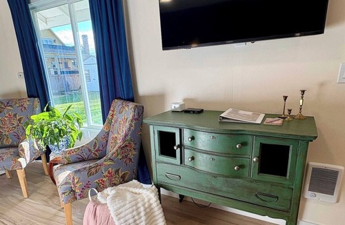 Enumclaw Apartment | Raspberry Cottage Retreat: 5 mins to DT Enumclaw
