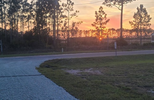 Wewahitchka RV Rental | Relaxing Large Rig Friendly RV Site near Mexico Beach in a quiet country setting