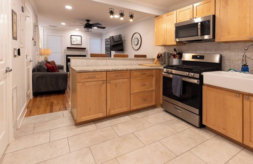 Virginia Highland House | Renovated 2br/1.5ba Townhome near the Beltline