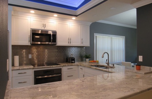 South Bradenton Condo | Resort Retreat Near IMG & Anna Maria Beaches w/Private Lanai, Pools & Hot Tubs