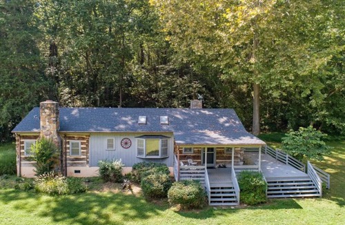 Luray Cabin | Riverfront Cabin! Farm, Kayaks & Trail (BR)