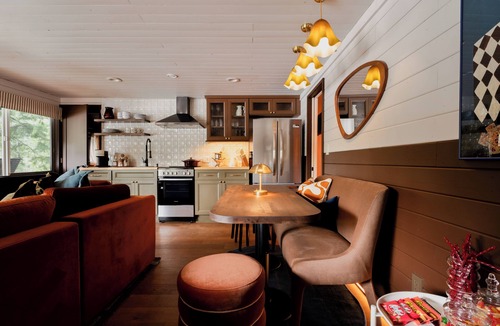 Gold Bar Cabin | Riverglow Retreat - Luxury meets Wellness