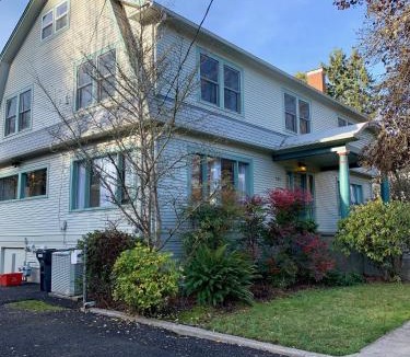 Whiteaker House | Riverpath Inn