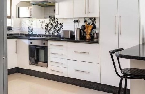 Lusaka Central Apartment | Roma, Lusaka, cosy and homely apartment