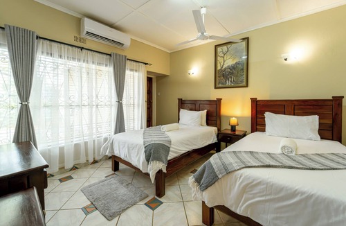 Victoria Falls House | Room-zambezi Family Lodge - Buffalo Room