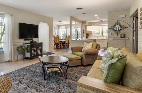 Palm Springs House | Ruth Hardy Park Oasis – Walkable PS Escape