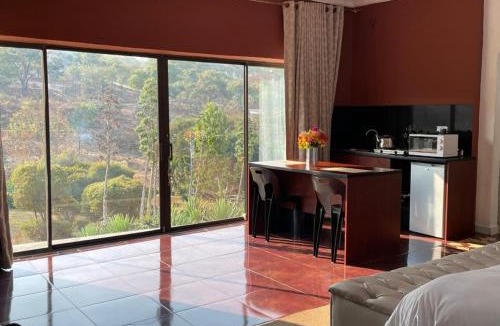 Harare East House | Ryan's Guest House Shawasha Hills Harare Excutive Studio