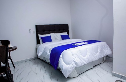 Lusaka Cabin | salama blue lodge