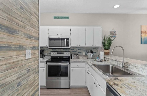 Miramar Beach House | Seaside Bliss | 5-Min to Beach, Dining & Shops 🌴🏖️