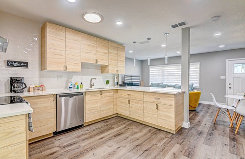 Venetian Way House | Seaside Stay — Foosball Fun, Outdoor Patio & Fully Fenced Backyard 🌞